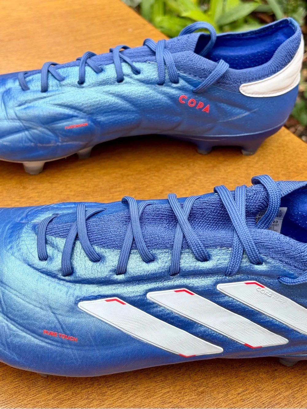 adidas Royal Blue Soccer Cleats with White Stripes 9M EUC